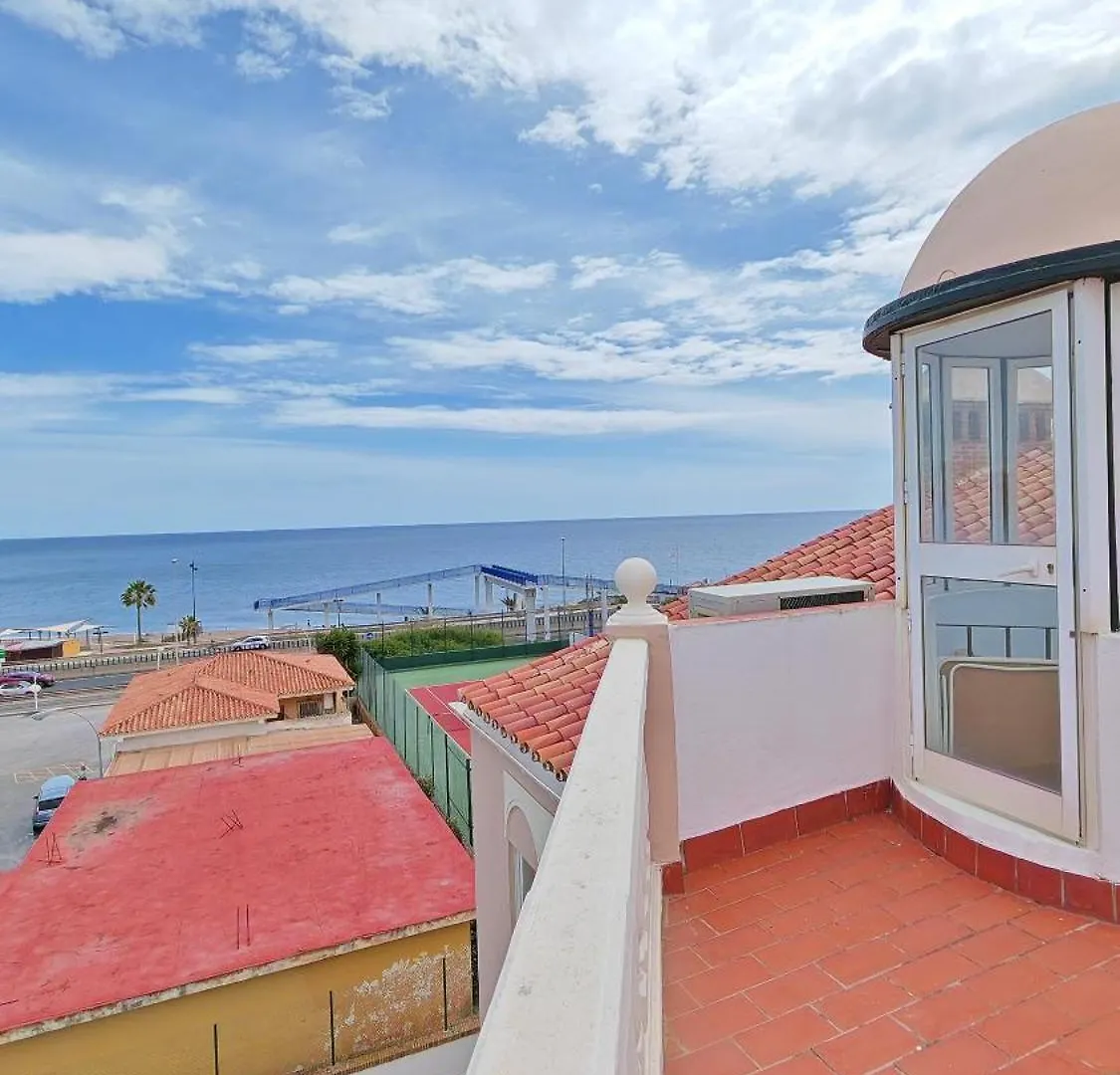 Apartamento En Primera Linea De Playa Con Solarium, Gran Terraza Y Piscina ミハス アパート